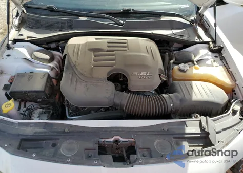 2015 Chrysler 300 S z USA, uszkodzony, nr VIN 2C3CCABG1FH803025